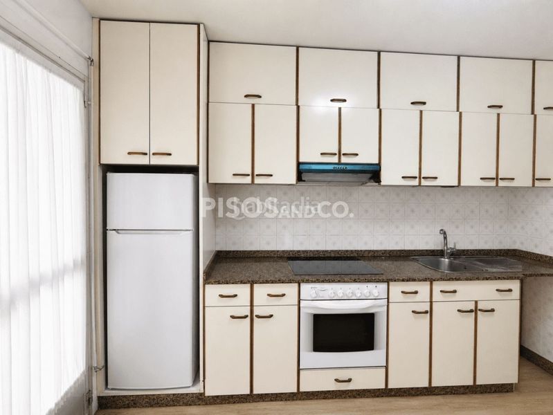Foto b48a31ed-c189-44c5-83e1-76817b2ce84f. Piso en Agra del Orzán - Ventorrillo Coruña (A)