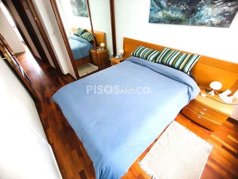 Foto ed04f18c-e85f-4784-8dff-6d75242e2fb1. Pis amb aparcament a Mesoiro Coruña (A)