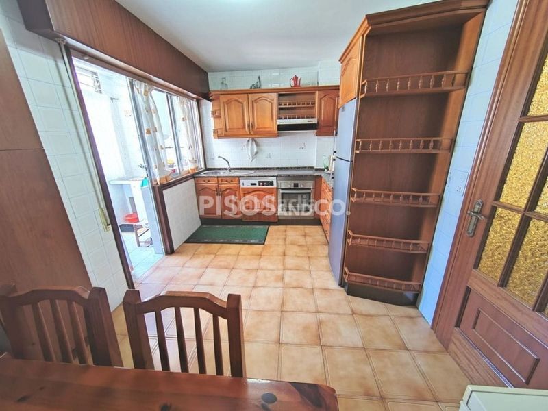 Foto e0becb3c-84c0-49be-940f-892f3ec2f691. Piso en Someso - Matogrande Coruña (A)