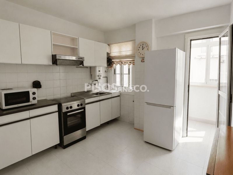 Foto 1250de4f-ca43-4eaa-a4dd-e897d0562d19. Piso en Agra del Orzán - Ventorrillo Coruña (A)