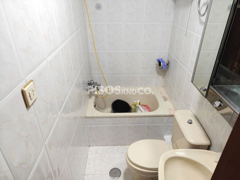 Foto 45bd8b0f-6996-456c-9abe-c34aaa7b06fe. Piso en Os Mallos Coruña (A)
