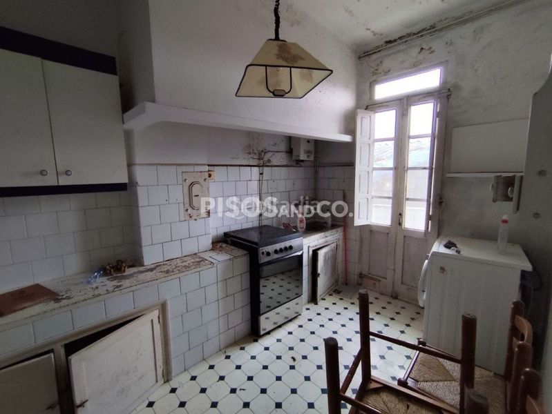 Foto a3ee9436-b270-4f2e-833f-3b5caec7edb2. Casa a A Malata - Catabois - Ciudad Jardín Ferrol