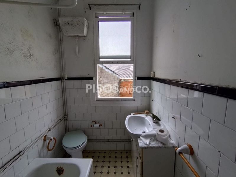 Foto ecf9412b-4d19-43c1-a180-b9e4952c6d88. Casa a A Malata - Catabois - Ciudad Jardín Ferrol