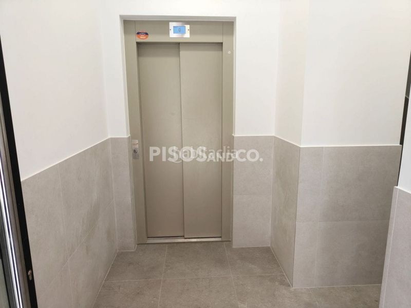 Foto 28eb1dbd-0bfe-47e3-b38b-da60e408eecb. Piso en Os Mallos Coruña (A)