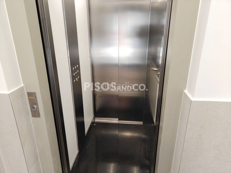 Foto 9b114f9f-ad5e-4231-8781-96a91f956d28. Piso en Os Mallos Coruña (A)