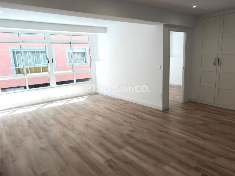 Foto bbab8da5-ed9e-454b-889f-47215df37cdf. Piso en Os Mallos Coruña (A)