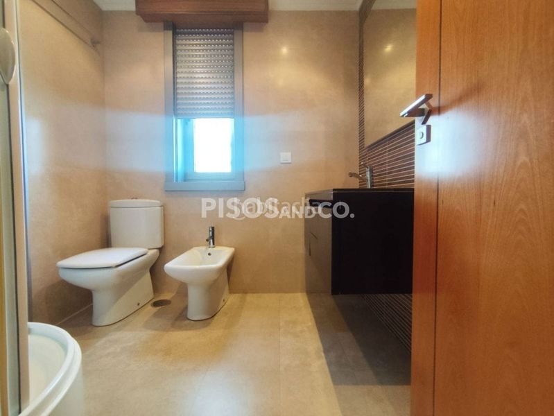 Foto 65b1b2d7-45c5-4116-a063-f6162aa57dab. Pis amb calefacció aparcament a Perillo Oleiros