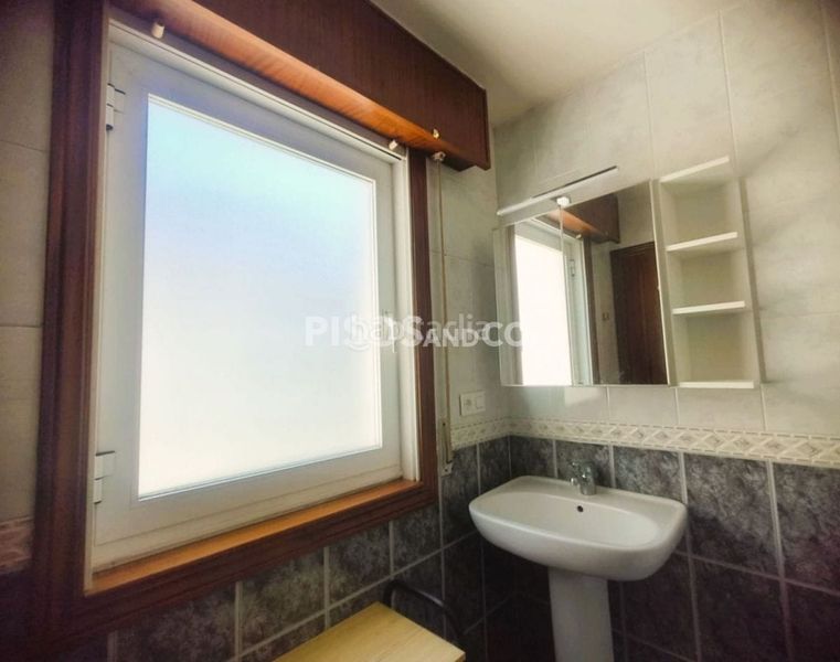 Foto 57b06134-bdd1-40da-9516-fcd32c25686e. Pis amb calefacció aparcament a Portádego - Vilaboa Norte Culleredo