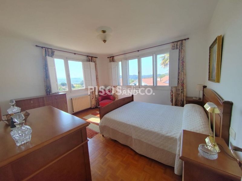 Foto 8ca34348-a4dd-40bb-b98a-c0827f89e845. Casa amb calefacció a Bergondo