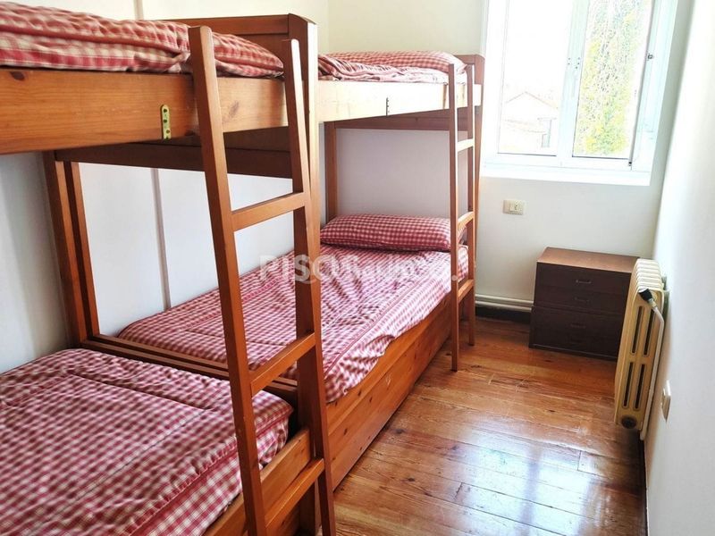 Foto a733b9a6-cda3-42e3-b0ae-2eea0f45c2a6. Casa amb calefacció a Bergondo