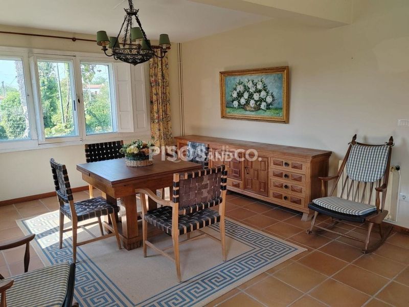 Foto cb80d441-0d95-4152-adc4-57b19189bb35. Casa amb calefacció a Bergondo