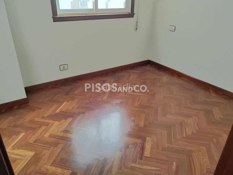 Foto 579b9567-e8a1-428d-82d0-c747a667b089. Piso en Los Castros - Castrillón Coruña (A)