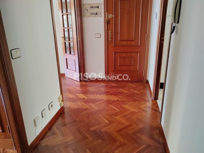 Foto d9d74bbc-0b84-431b-840e-d1efd8e4d783. Piso en Los Castros - Castrillón Coruña (A)