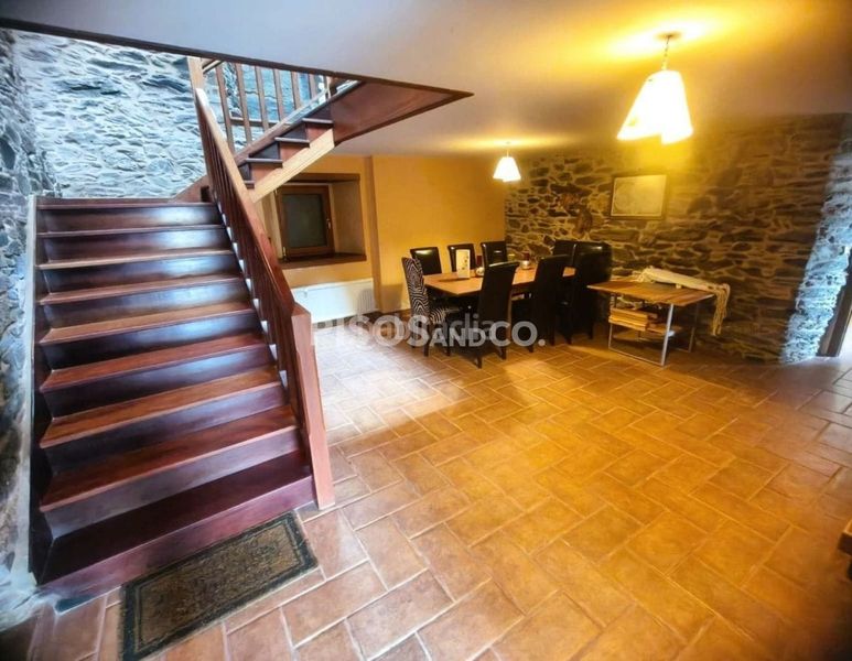 Foto 809b1cc9-04fb-42ad-b0a2-a99df27004fc. Casa amb calefacció aparcament a Abegondo