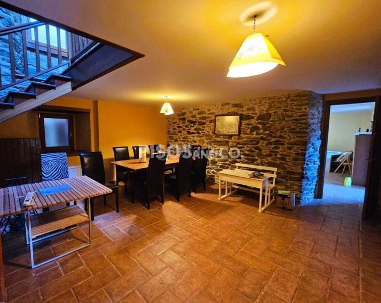 Foto 95c5f789-bfe1-491f-a404-79341b177b7f. Casa amb calefacció aparcament a Abegondo