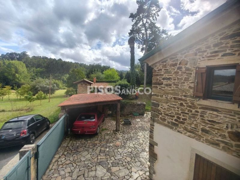Foto a0f893dd-0402-4634-a06e-c68765838c99. Casa amb calefacció aparcament a Abegondo