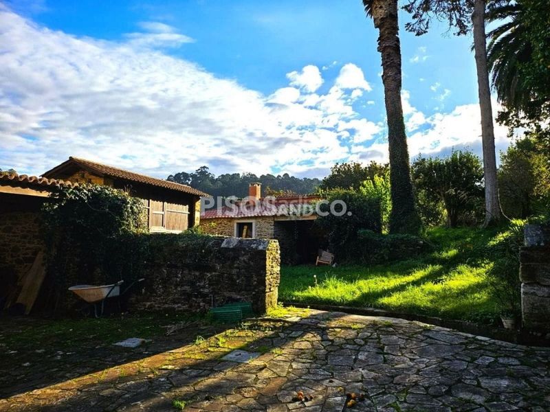 Foto cd0a8b48-2989-4fd7-954a-b06965130131. Casa amb calefacció aparcament a Abegondo