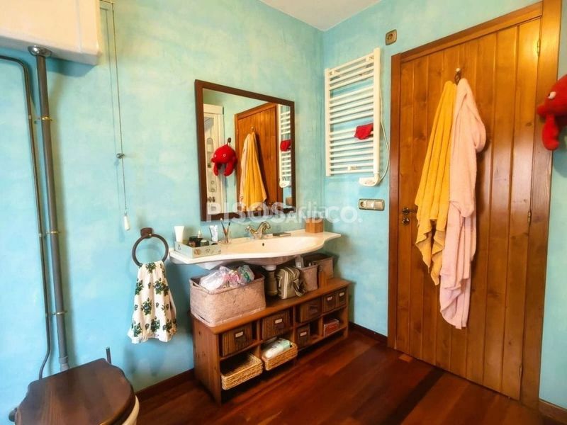 Foto edd4f29a-1572-4172-8ee9-fd53e81251ca. Casa amb calefacció aparcament a Abegondo