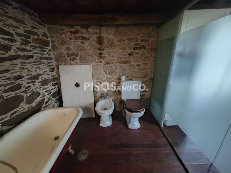 Foto b333604b-eb92-4fe9-8bb4-d22e74240f95. Casa amb calefacció piscina a Irixoa