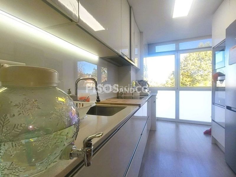 Foto 163f880e-df9e-4bcb-855c-f790f795235c. Piso en Cambre