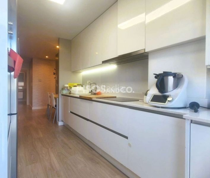 Foto 4a043be4-b77c-457b-80ea-84e80f0e1138. Piso en Cambre