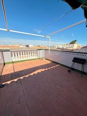 Casa adossada a Calle montesa 42. Dúplex con 2 soláriums, gran balcón y 2 plazas de garaje — 5 dor