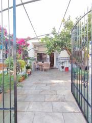 Xalet a Calle virgen almudena 65. Planta baja con jardín