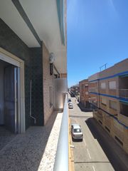 Pis a Calle crucero baleares 16. Vistas laterales a la playa - a solo 150 metros de la arena