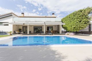 Casa a Santa Margarida-Salatar. Al canal con 22 metros de amarre