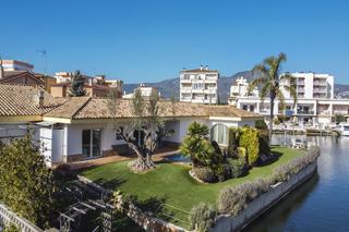 Casa a Santa Margarida. Casa con amarre de 60m