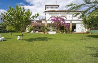 Casa a Fenals. A 5 minutos de  la playa