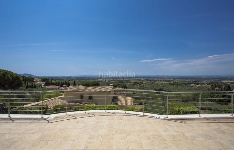 Foto 544e5192-160c-48a5-a978-490d8f5a832d. Casa bonita con mucho estilo en Pau