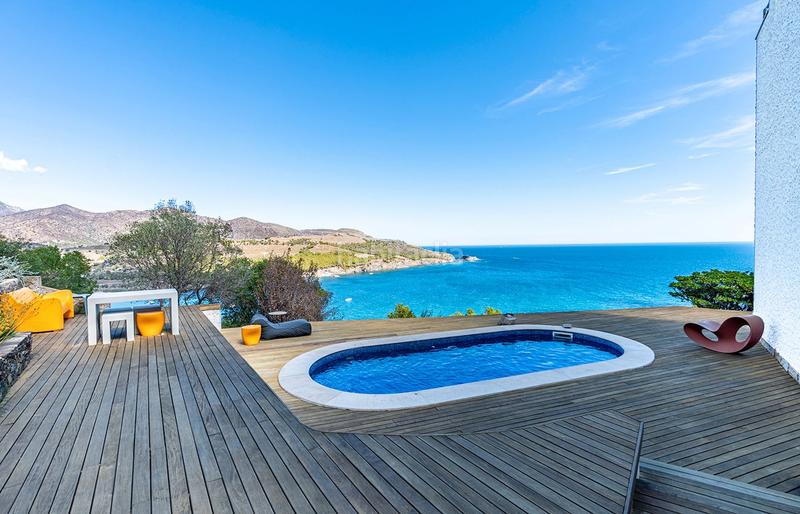 Foto 152f1402-53d2-4a19-947f-6e2ca815d5bb. Casa en carrer fenolleda 12 casa con increíbles vistas al mar en Llançà