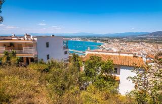 Terreny residencial a Puig Rom-Canyelles-Almadrava. Terreno edificable con vistas al mar