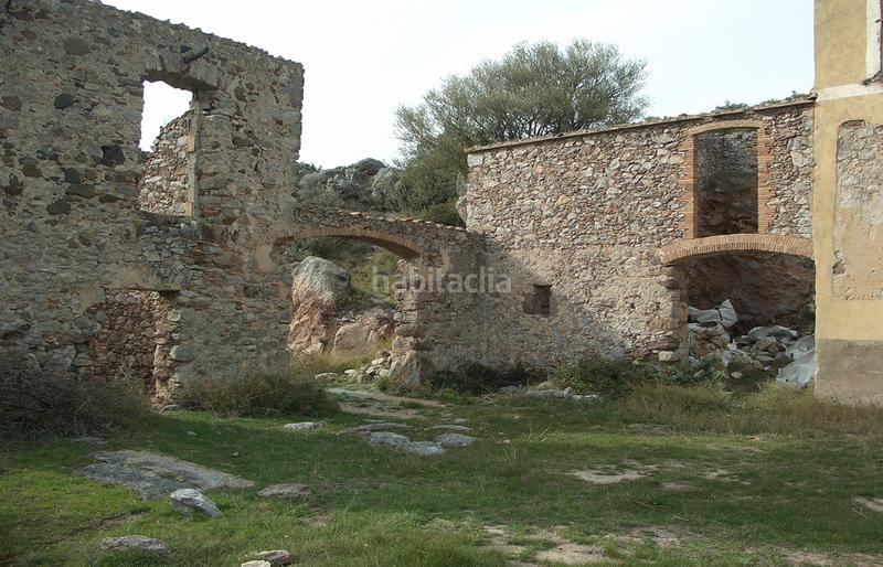 Foto 124549bd-1216-42be-b2a9-734424bfdb24. Masía  para reformar con finca de 167 hectáreas en Vajol (La)