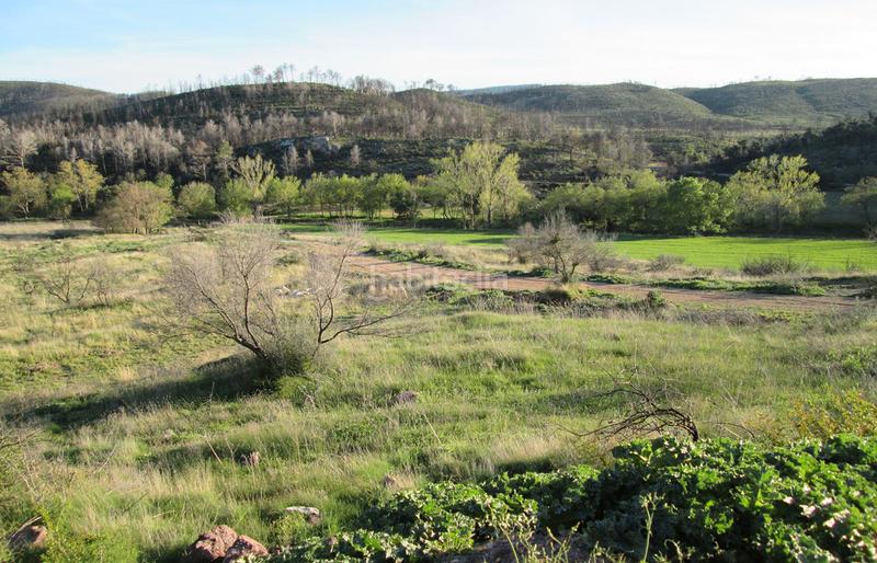 Foto df9091a0-d920-4ad8-be59-f43e20ac8151. Masía  para reformar con finca de 167 hectáreas en Vajol (La)
