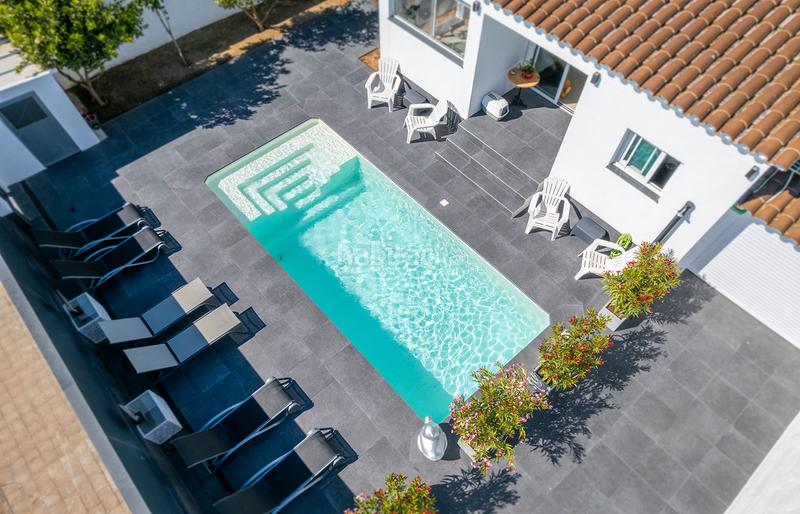 Foto b6ad391b-6d4c-41e7-bdc7-46f0572f8167. Casa  en planta baja, con 3 dormitorios y piscina en Empuriabrava