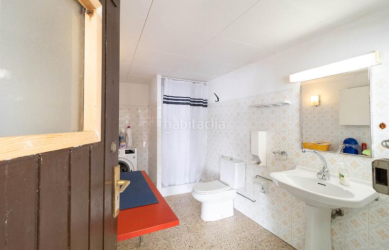 Foto 855a0585-a5d1-4f06-8a77-638c989a7671. Casa  con patio y varias terrazas cerca de la playa y los comercios en Empuriabrava