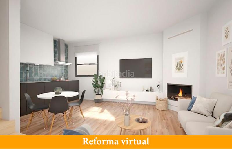 Foto f34324b8-1cb5-49f9-a6d0-9e957b636cf5. Casa  con patio y varias terrazas cerca de la playa y los comercios en Empuriabrava