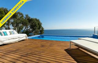 Xalet a Puig Rom-Canyelles-Almadrava. Excepcional villa en la playa de la almadrava