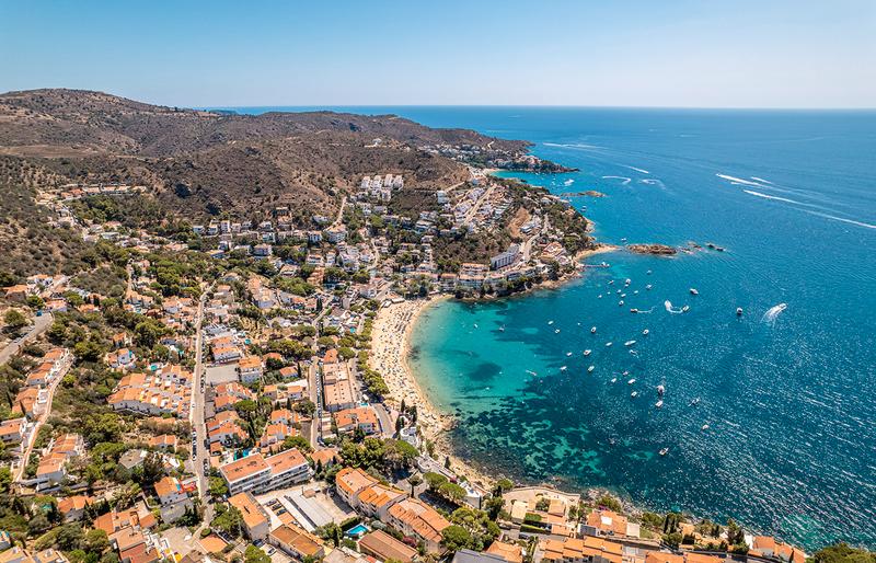 Foto 898fa2eb-9bc9-4686-bb5a-f1fb7af27847. Terreno residenziale in Puig Rom-Canyelles-Almadrava Roses