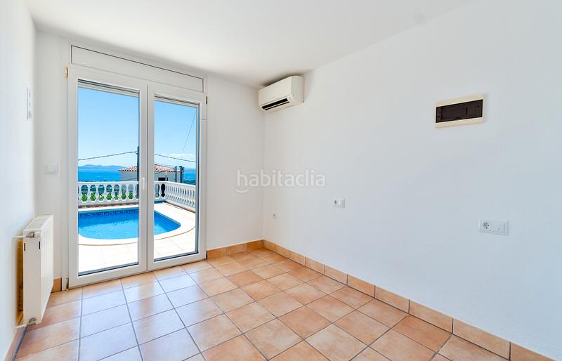 Foto 53a89c87-0fe3-4e7d-8b9a-49bde190262f. Chalet acogedora casa con vistas espectaculares al mar y al pueblo en Roses