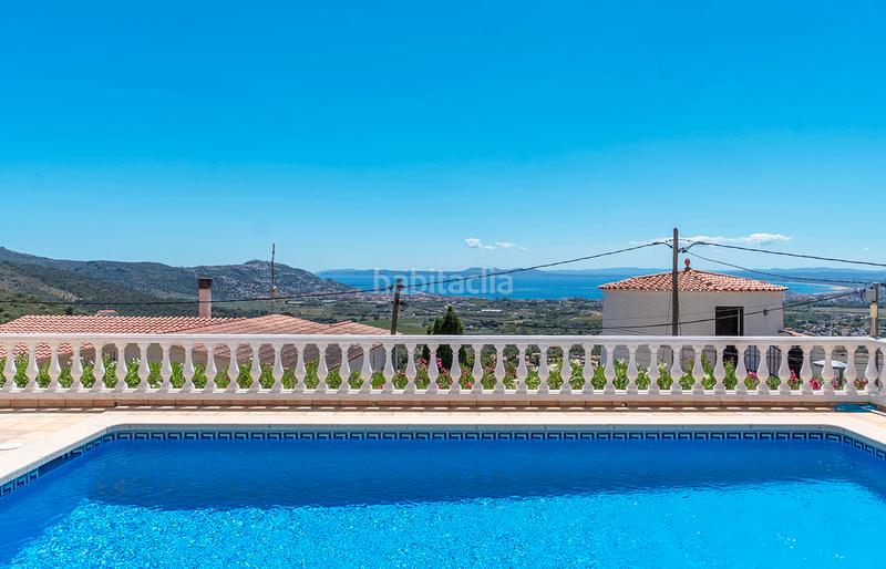 Foto 913ea01e-0091-4360-a076-64c89245b0d0. Chalet acogedora casa con vistas espectaculares al mar y al pueblo en Roses