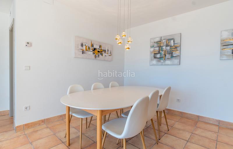 Foto fd97d507-1ce1-48a4-bf28-2e0e6c688de8. Chalet acogedora casa con vistas espectaculares al mar y al pueblo en Roses