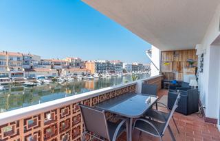 Apartament a Port Banyuls - Port Alegre - Port Empordà. Apartamento con amarre y vistas al canal
