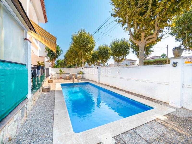 Foto c2c4f330-7fbb-49b1-b5ca-1d31b442ae2f. Casa  en comunidad con piscina y amarre en Tordera - Fluvià - Llobregat Empuriabrava