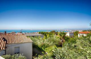 Casa a Els Grecs-Mas Oliva. Villa con vistas al mar y a la montaña