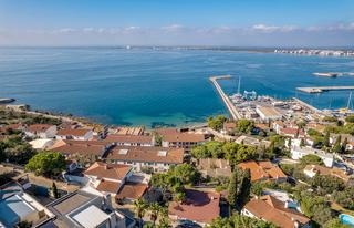 Terreny residencial a Puig Rom-Canyelles-Almadrava. Terreno con vistas al mar