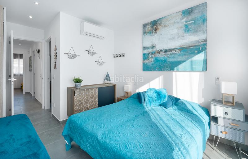 Foto 220927d8-585e-4896-a010-cb51b1920358. Casa  moderna cerca de la playa y los comercios en Roses