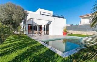 Casa a Nord. Casa moderna cerca de la playa y los comercios